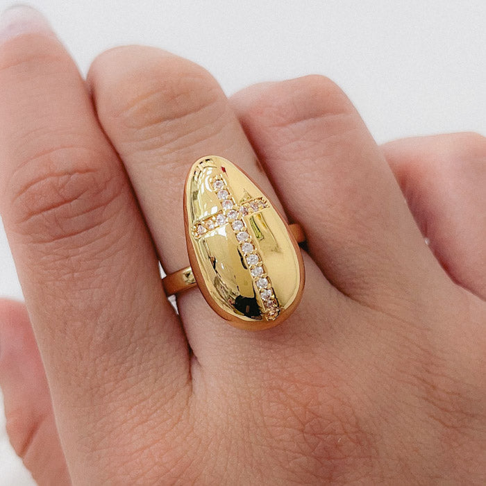 Anillo Dorado Gota Cruz con Cristal AND006
