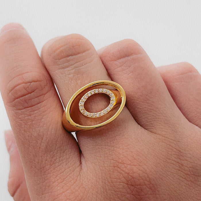 Anillo dorado "Circles" AND015