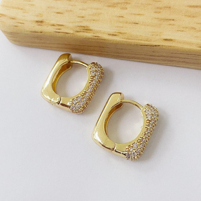Aros Dorados Micro Cristal - Cuadrado 18mm AAD034